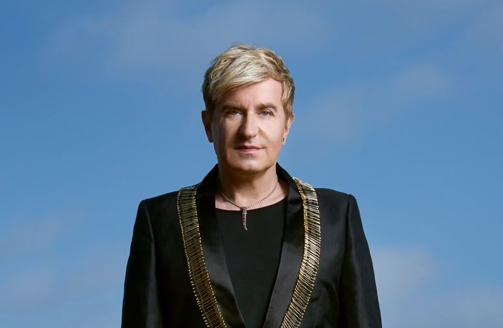 Teddy Abrams conducts the LA Phil in Shaw, Gershwin (with Jean-Yves Thibaudet) and Strauss